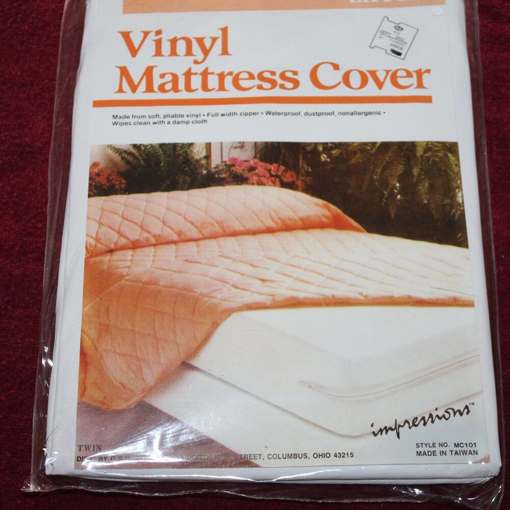 Vintage Impressions Vinyl Mattress Cover -Zipper